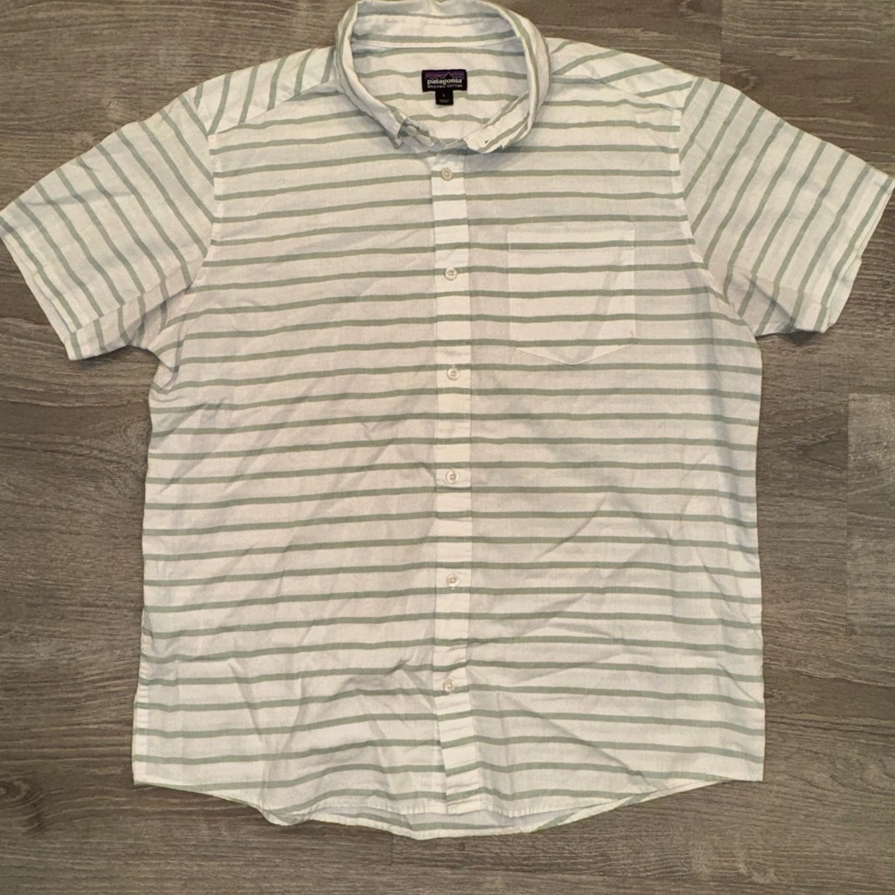 Patagonia Green and White Casual Button Down Shirt